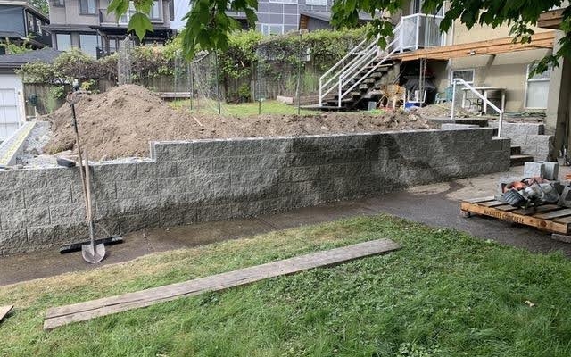retaining wall construction